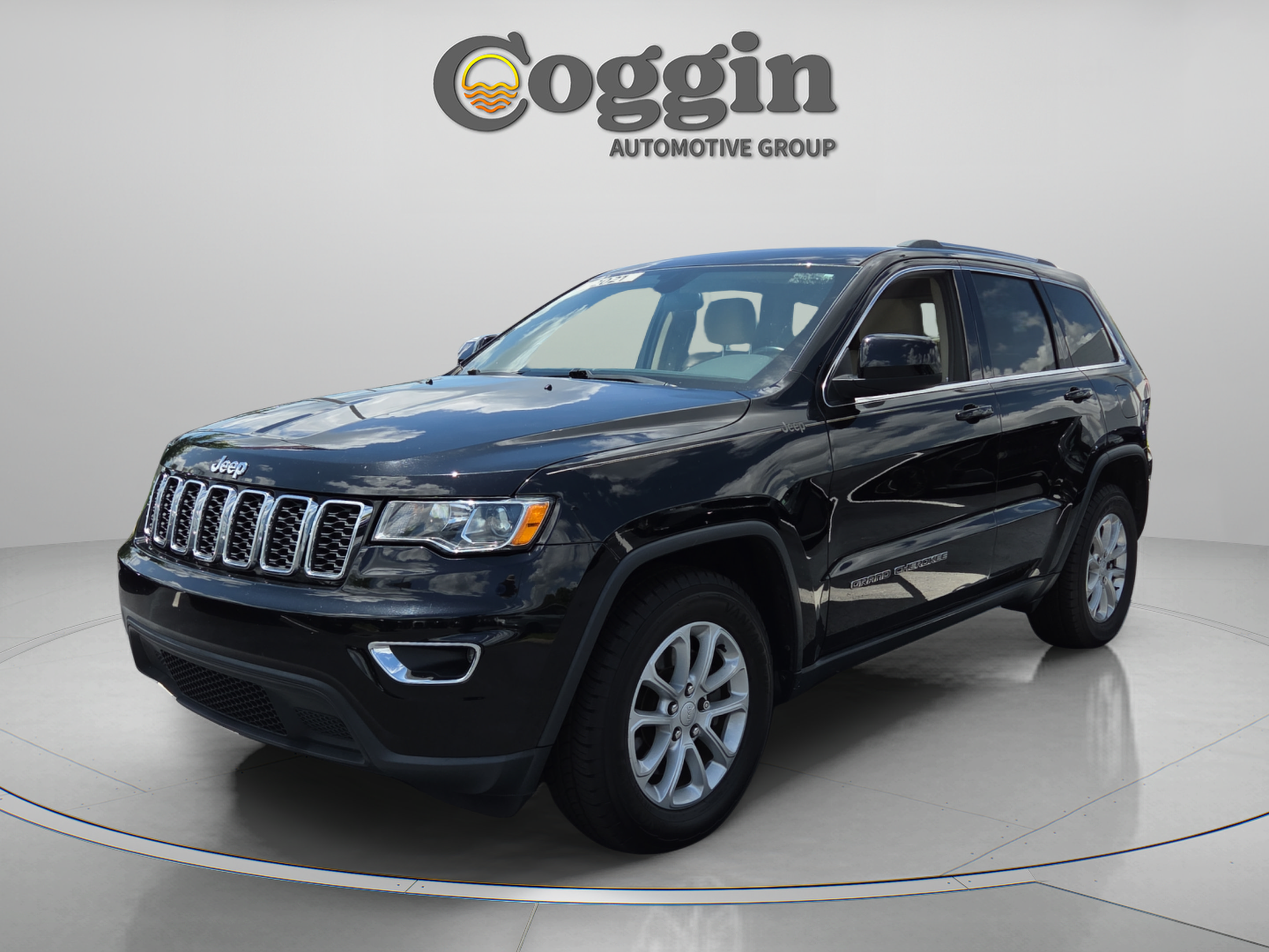 Used 2021 Jeep Grand Cherokee Laredo RWD image 1