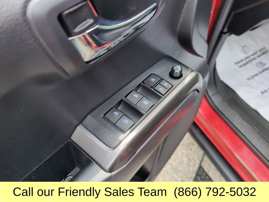 Certified 2022 Toyota Tacoma TRD Off-Road AWD/4WD image 14