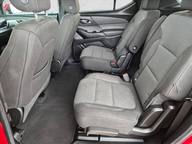 Used 2023 Chevrolet Traverse LT w/ LPO, Cargo Package AWD/4WD image 16
