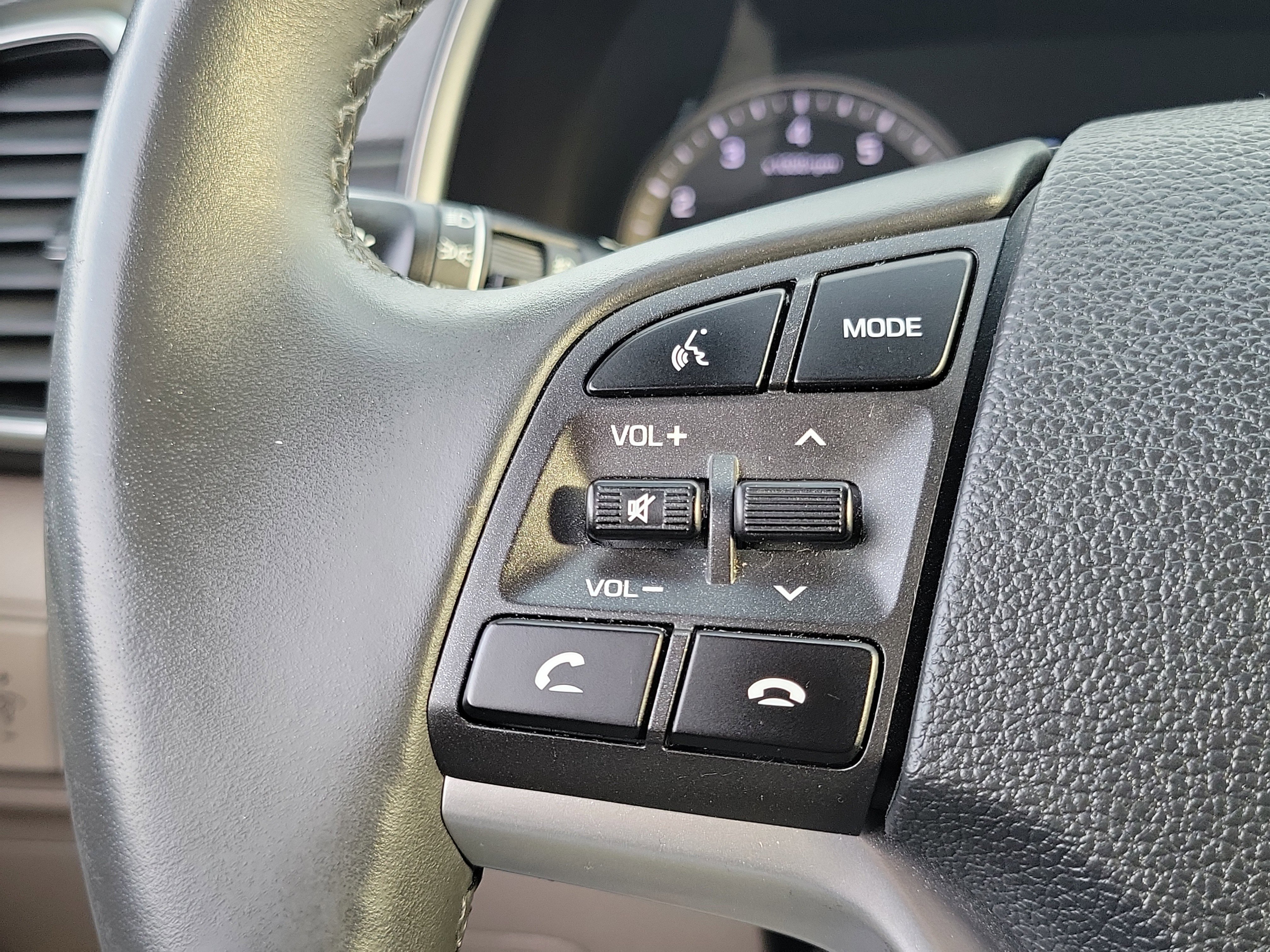 Used 2020 Hyundai Tucson Limited image 8