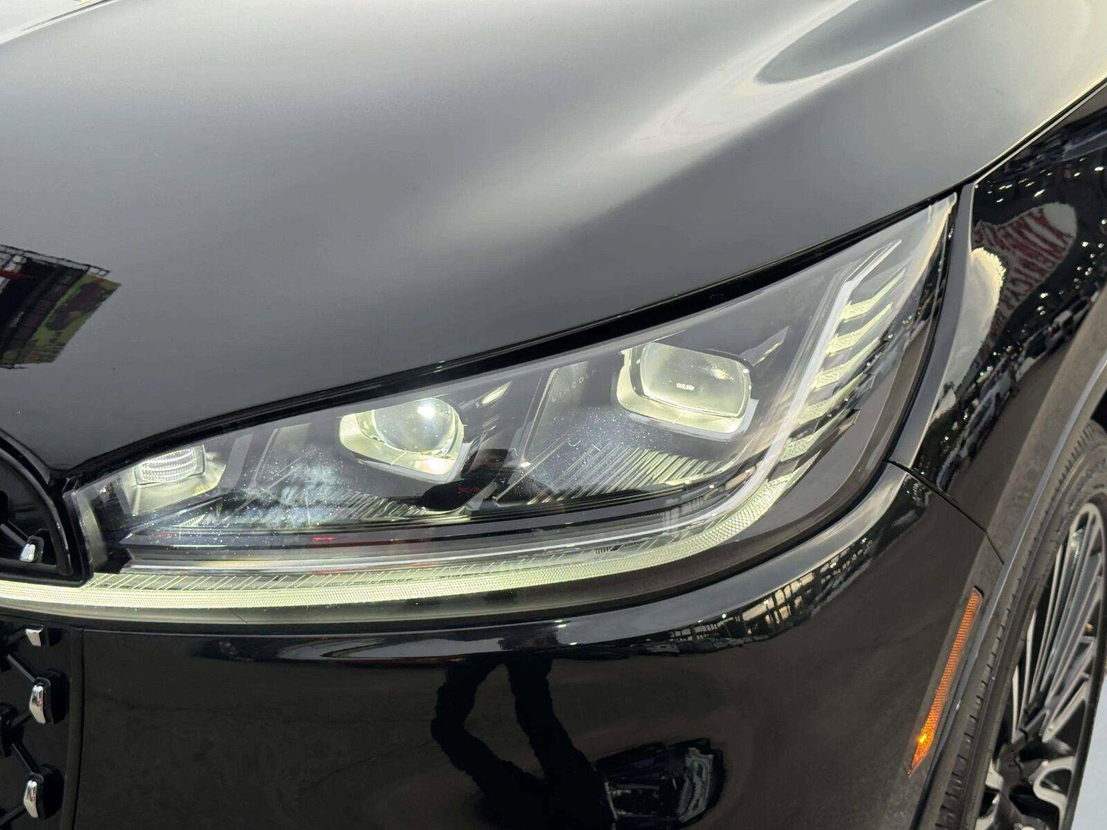 Used 2025 Lincoln Aviator Black Label AWD/4WD image 13