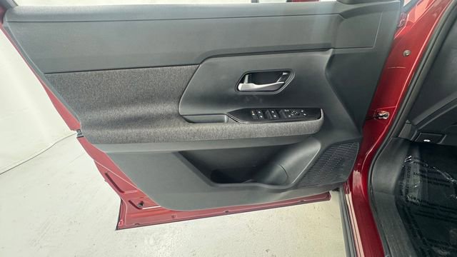 Certified 2025 Nissan Kicks SV w/ SV Premium Package image 18