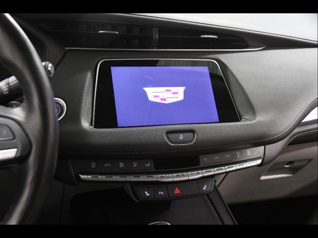 Certified 2023 Cadillac XT4 Luxury w/ Cold Weather Package image 9