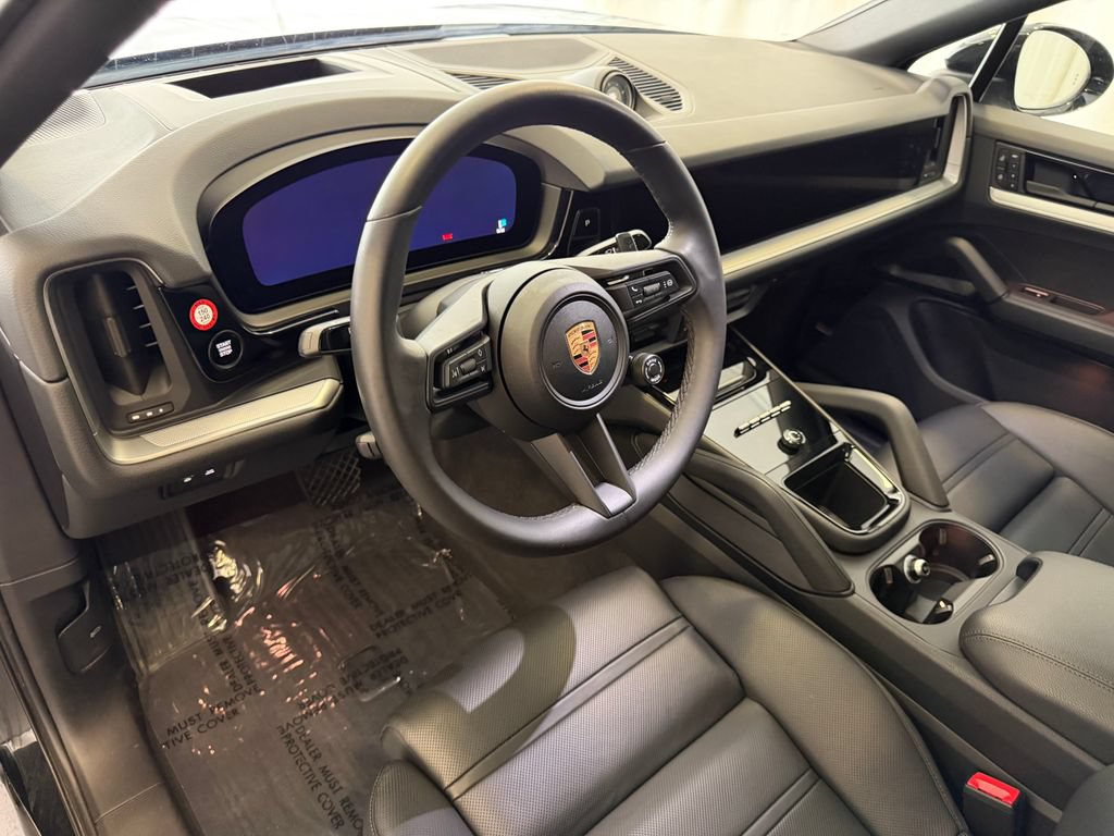 Certified 2025 Porsche Cayenne E-Hybrid Coupe AWD/4WD image 4