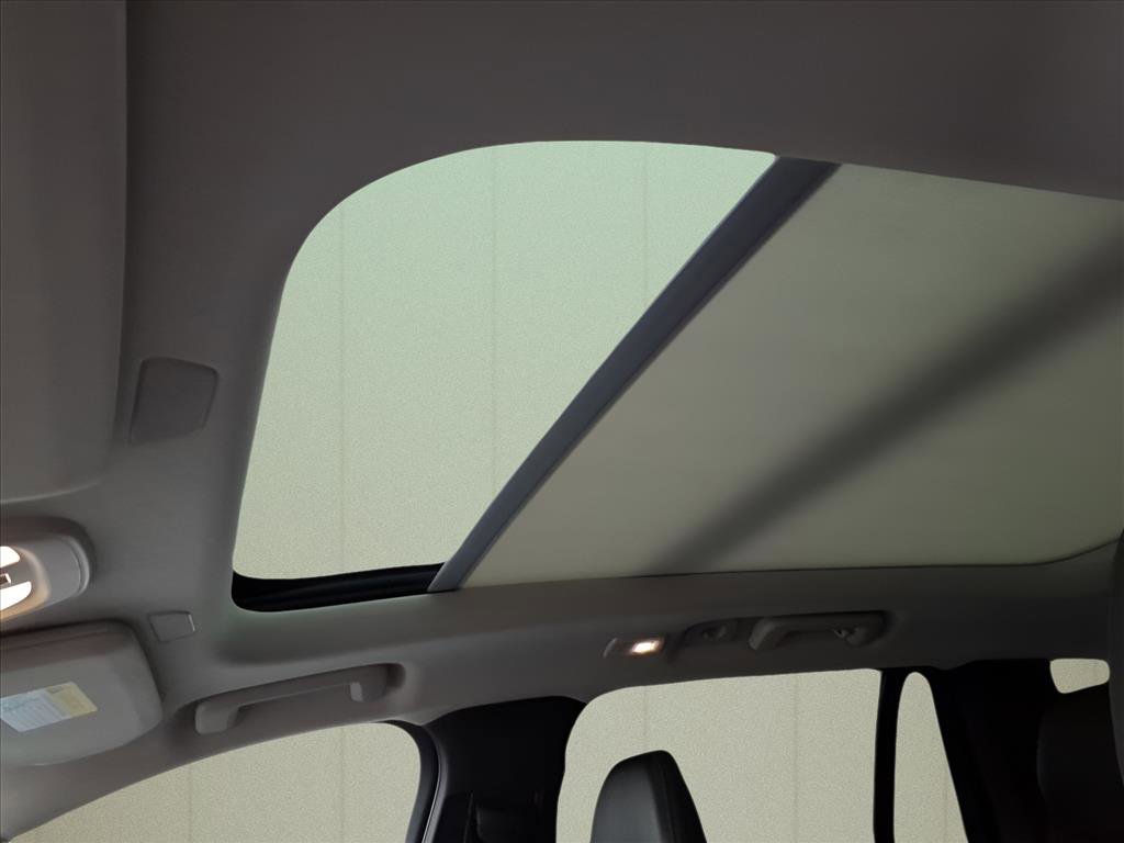 Used 2024 Volvo XC90 B5 Core w/ Protection Package Premier image 13