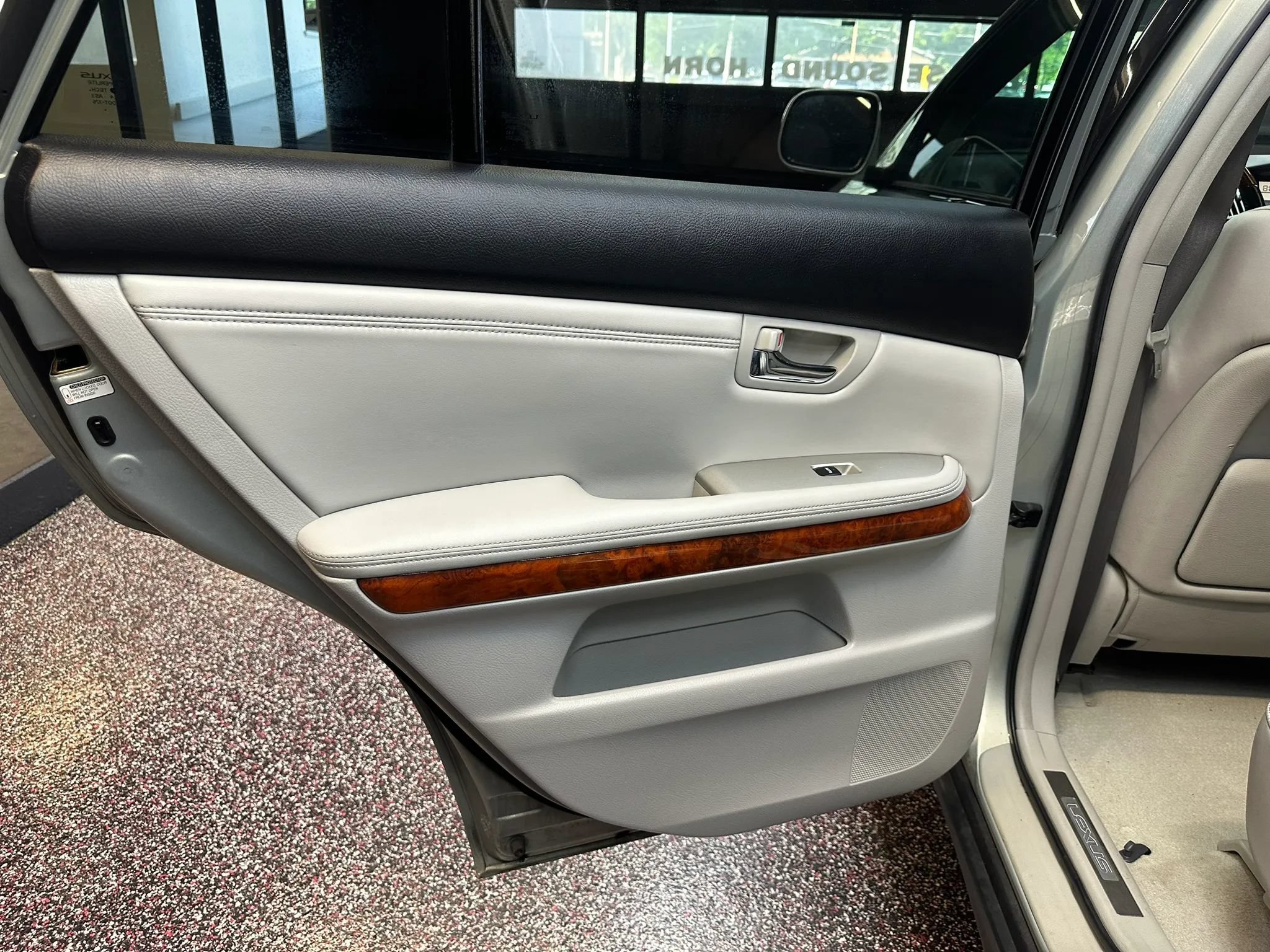 Used 2005 Lexus RX 330 AWD image 20
