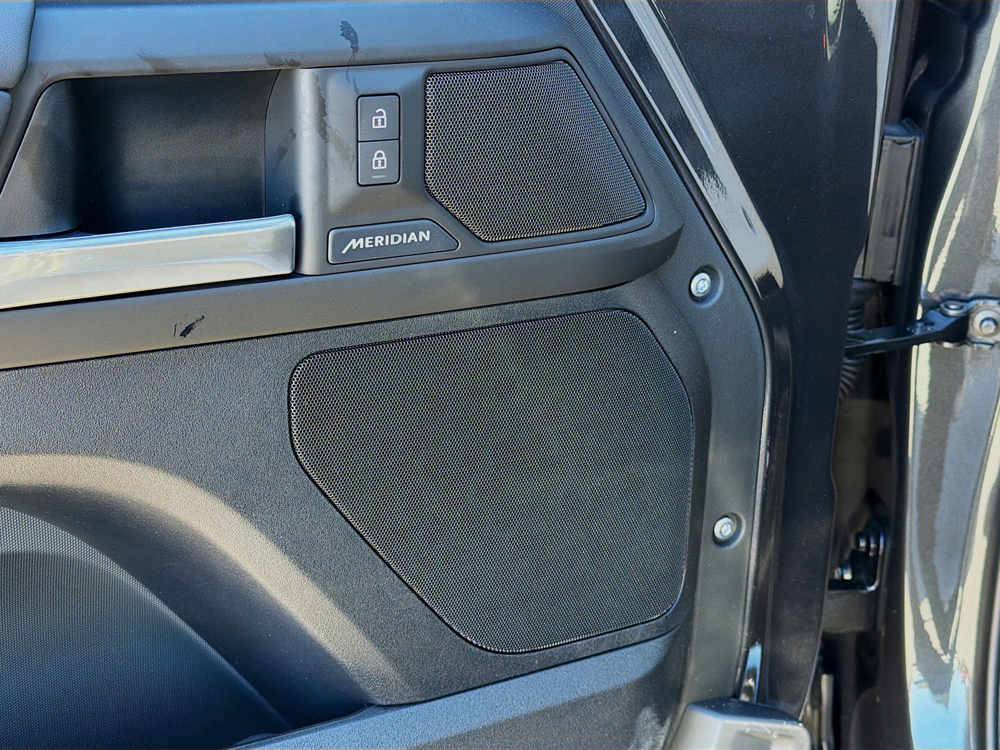 New 2026 Land Rover Defender 110 S image 25