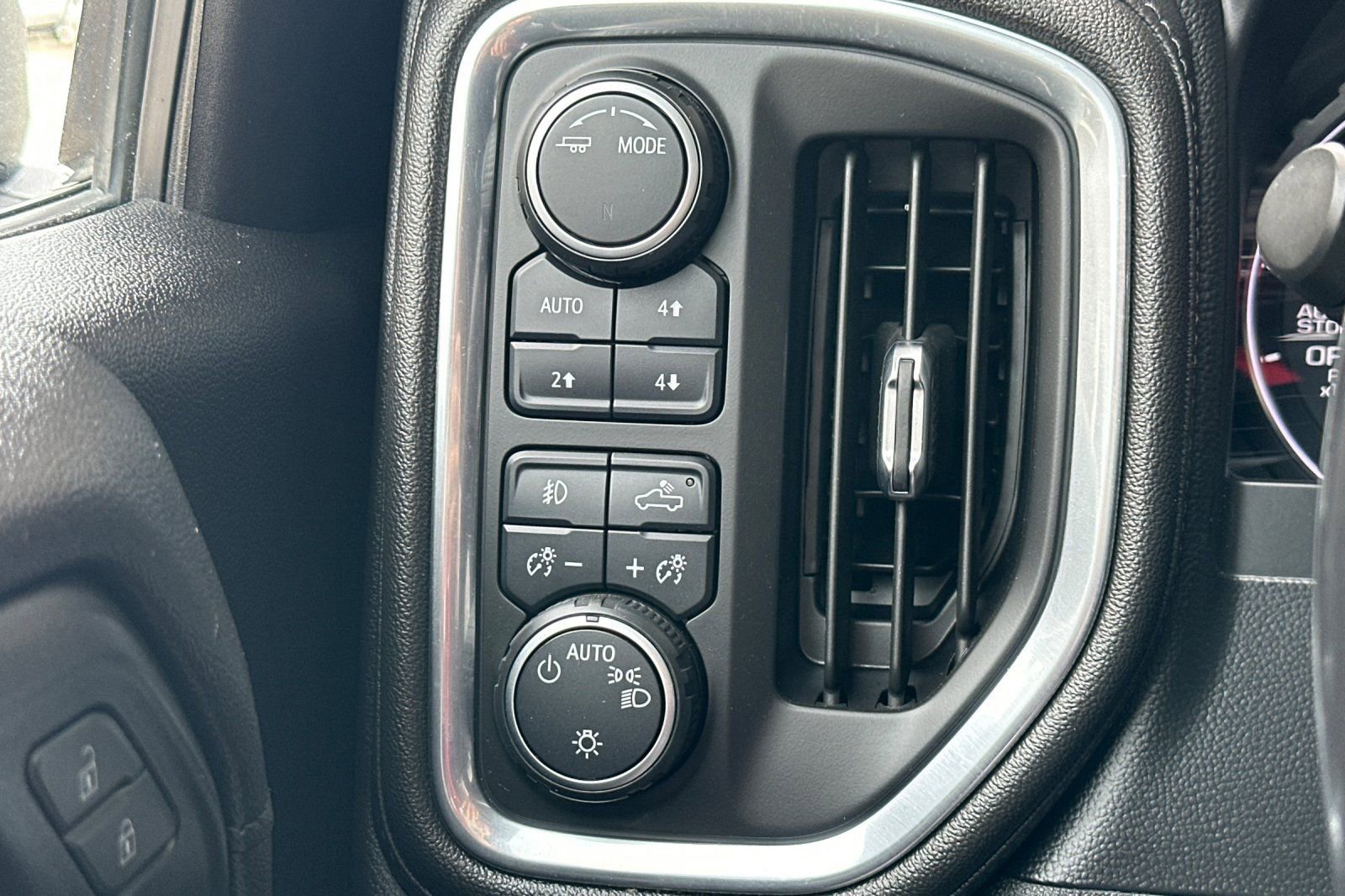 Certified 2021 Chevrolet Silverado 1500 RST w/ Convenience Package II image 35