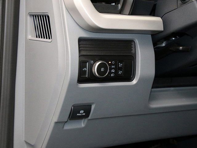 New 2026 Ford F250 XL w/ XL Chrome Package image 25