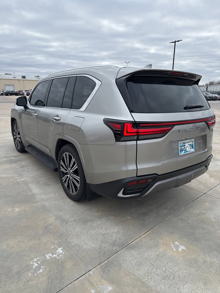 Used 2023 Lexus LX 600 4WD w/ Accessory Package (Z1) image 3