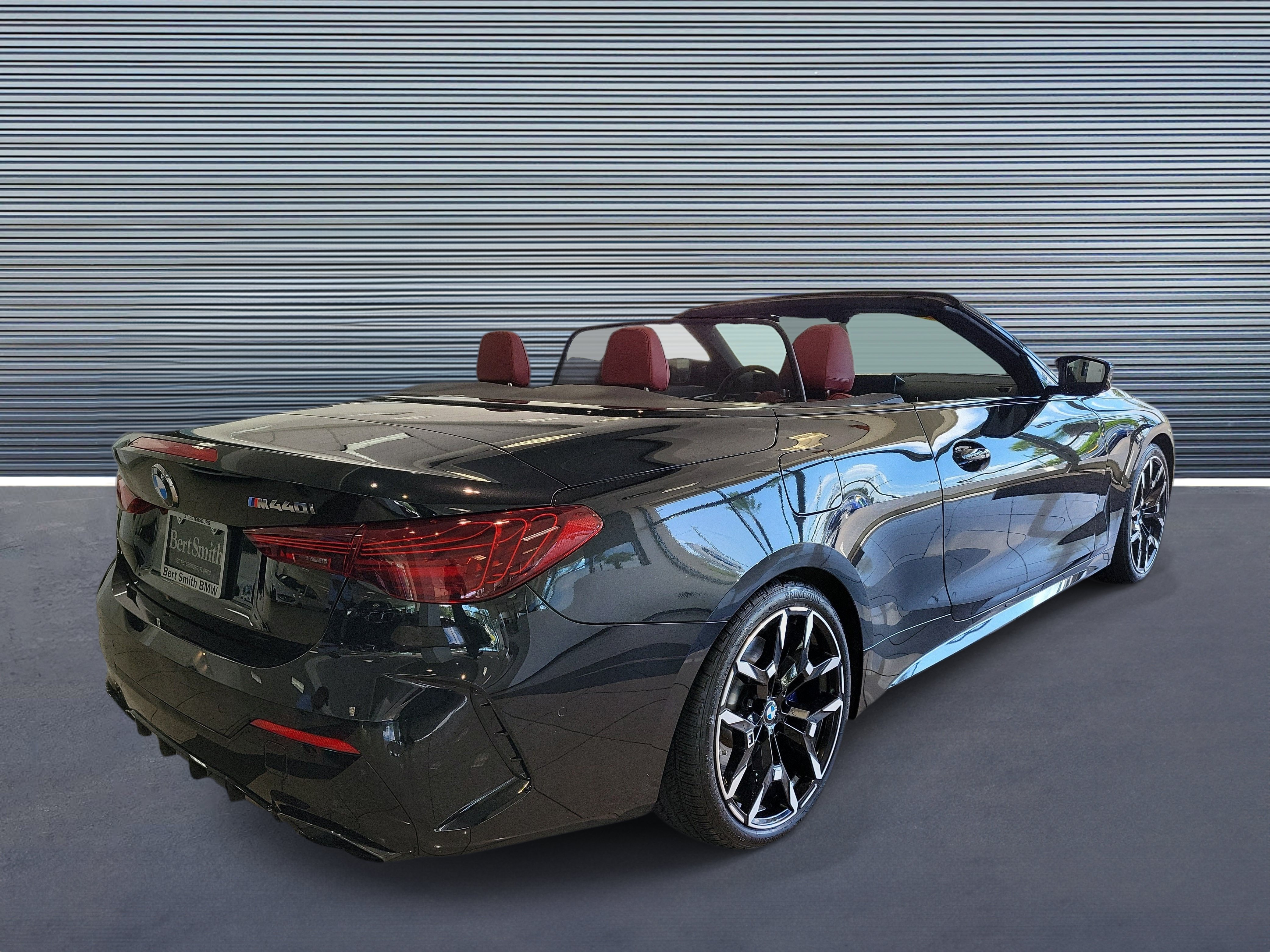 Used 2026 BMW M440i Convertible RWD image 3