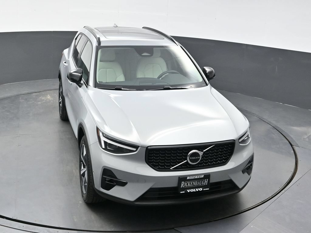 New 2026 Volvo XC40 B5 Plus w/ Protection Package Premier AWD/4WD image 32