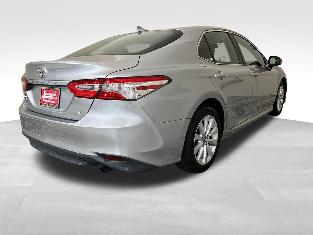 Used 2019 Toyota Camry LE FWD image 5