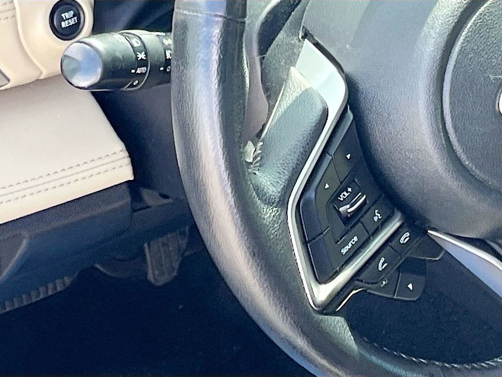 Used 2020 Subaru Legacy Limited image 10