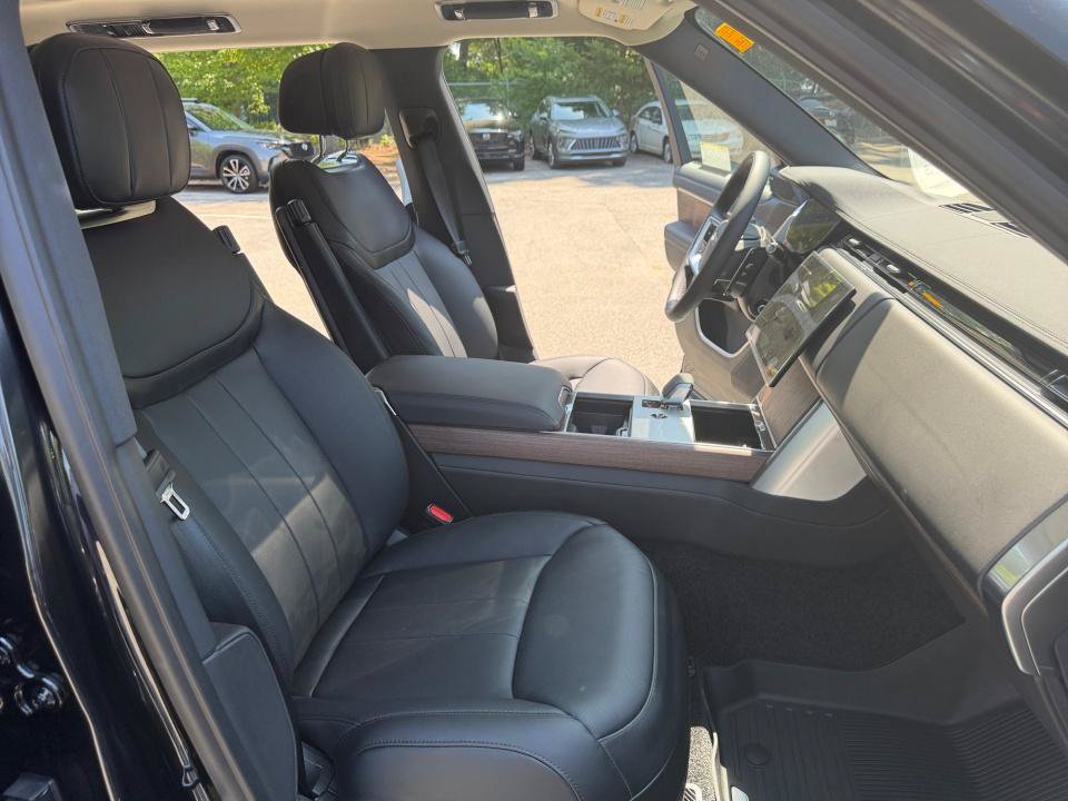 New 2026 Land Rover Range Rover Long Wheelbase SE AWD/4WD image 28