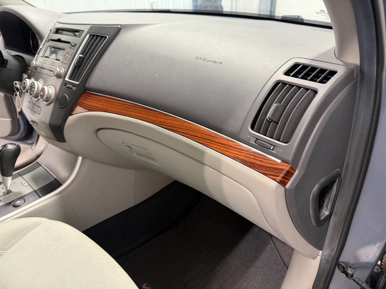 Used 2010 Hyundai Veracruz GLS image 17