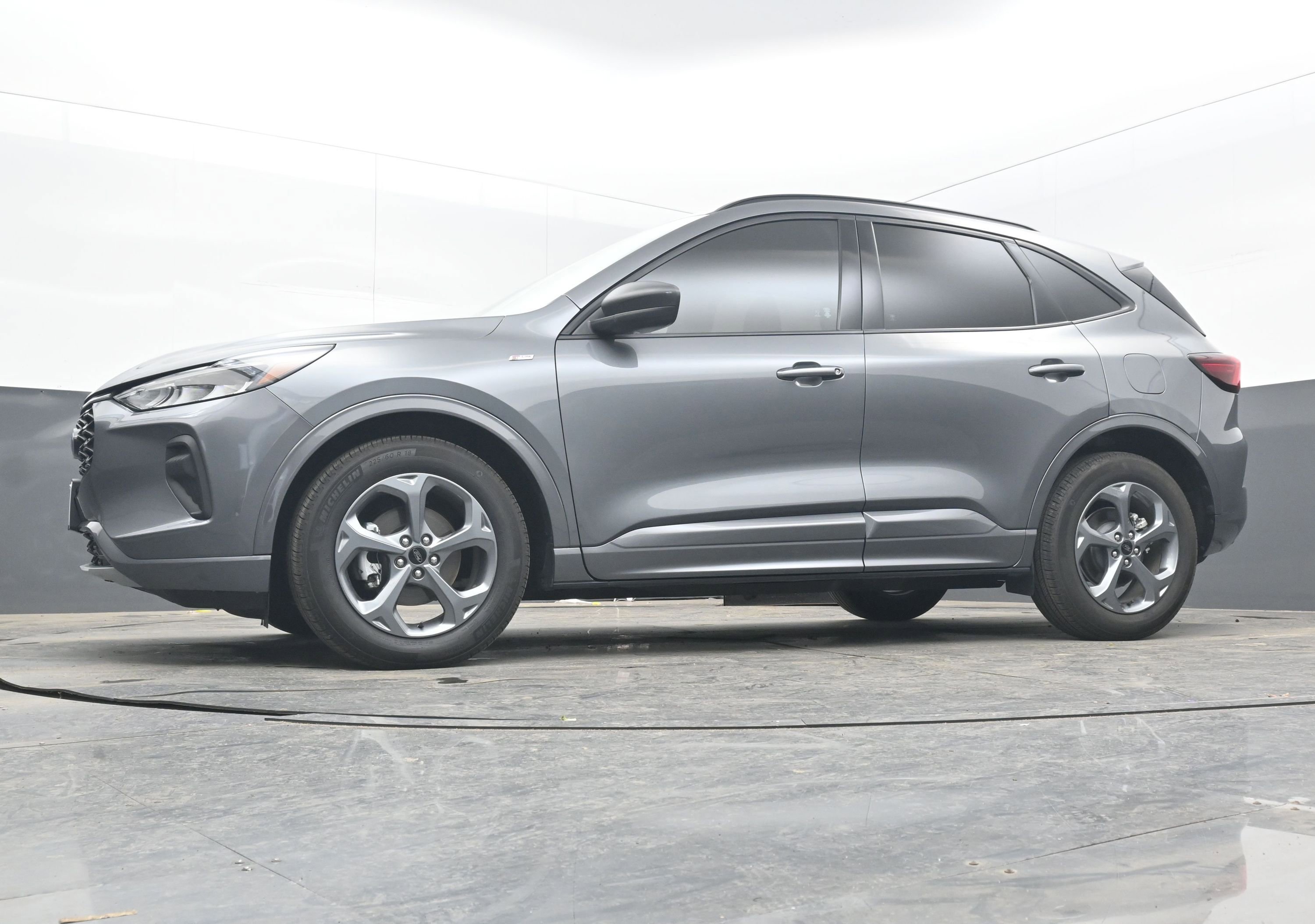 Used 2024 Ford Escape ST-Line w/ Equipment Group 301A image 26