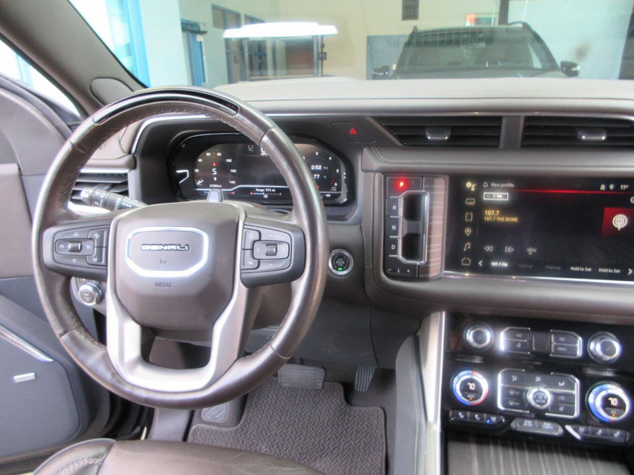 Used 2024 GMC Yukon Denali w/ Advanced Technology Package image 51