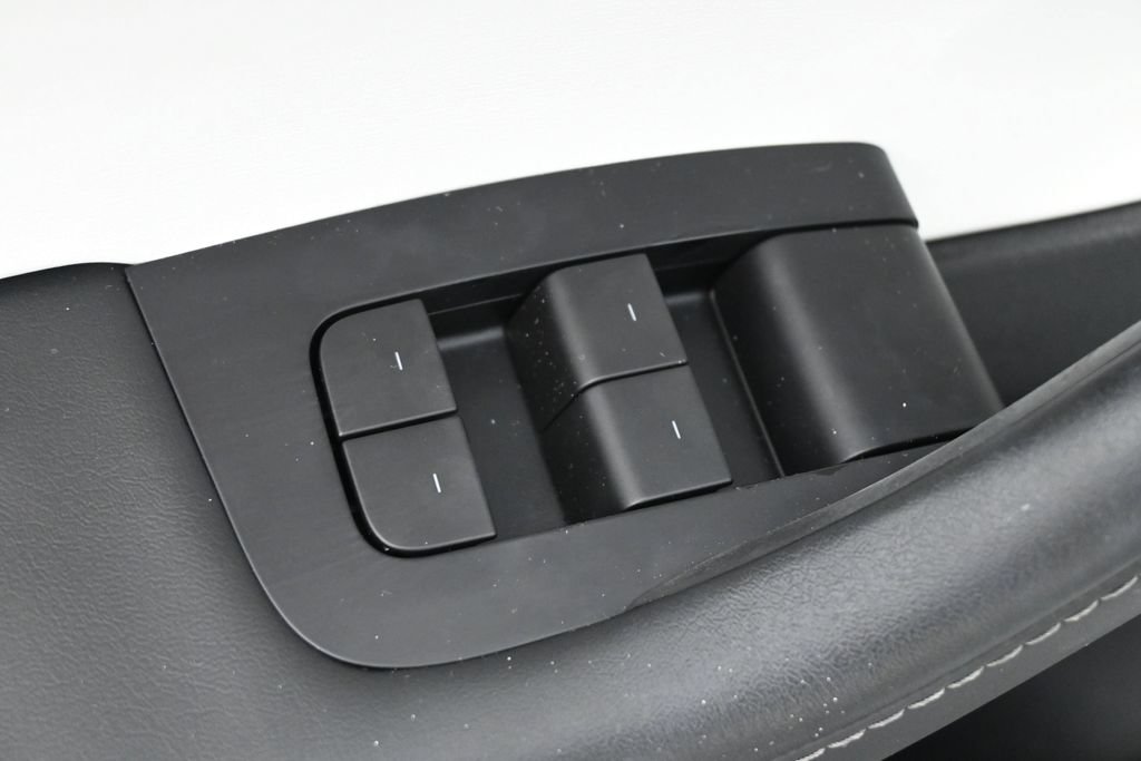 Used 2022 Tesla Model Y Performance AWD/4WD image 4