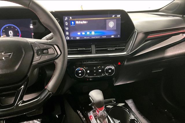 Used 2025 Chevrolet Trax RS image 9