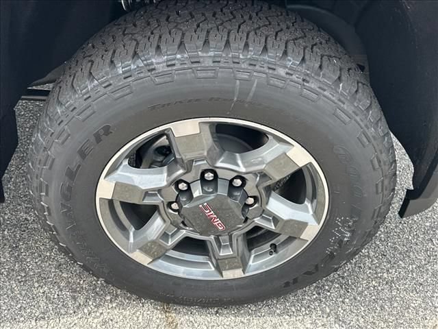 New 2026 GMC Sierra 2500 SLT w/ SLT Premium Package AWD/4WD image 14