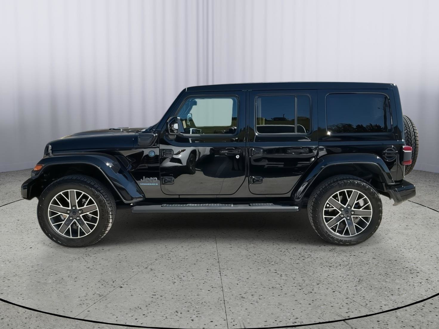Used 2024 Jeep Wrangler High Altitude AWD/4WD image 2