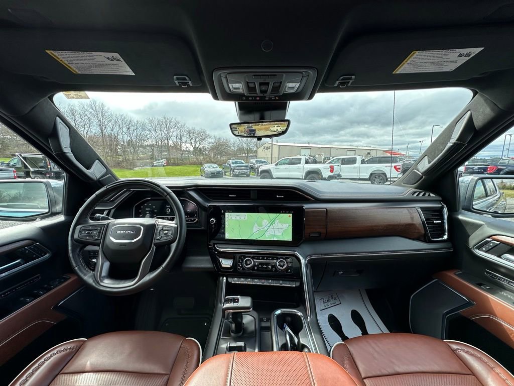 Used 2025 GMC Sierra 1500 Denali Ultimate image 9