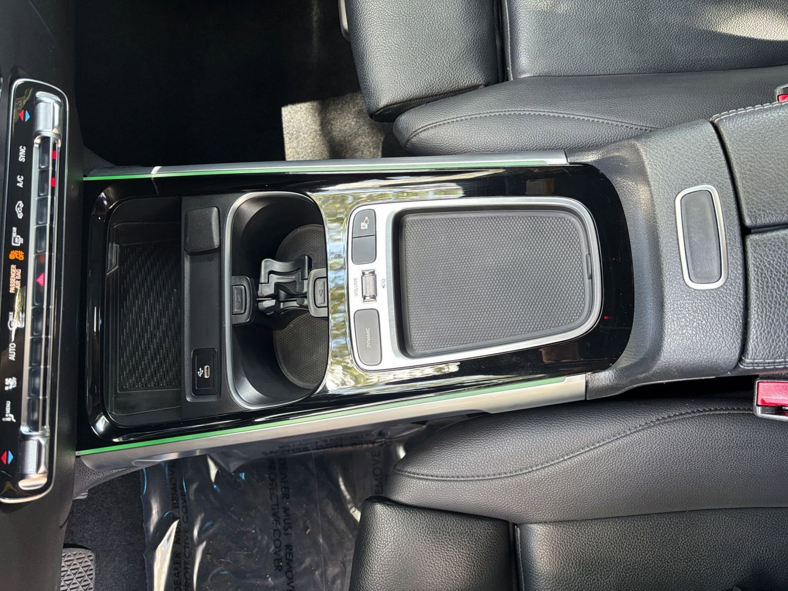 Used 2025 Mercedes-Benz GLB 250 image 42