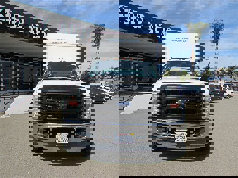 Used 2008 Ford F550 2WD Super Cab Super Duty image 8