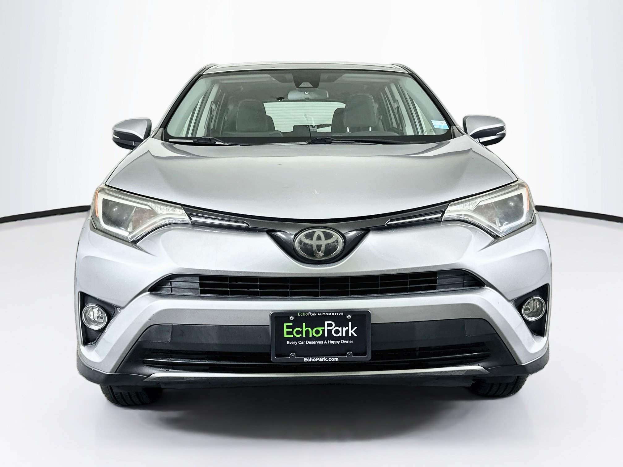 Used 2018 Toyota RAV4 XLE w/ All Weather Liner Package FWD image 2