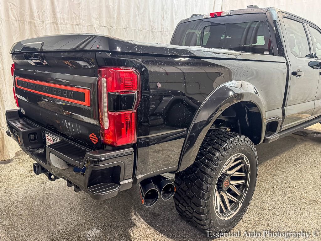 New 2026 Ford F250 Lariat w/ Black Appearance Package image 7