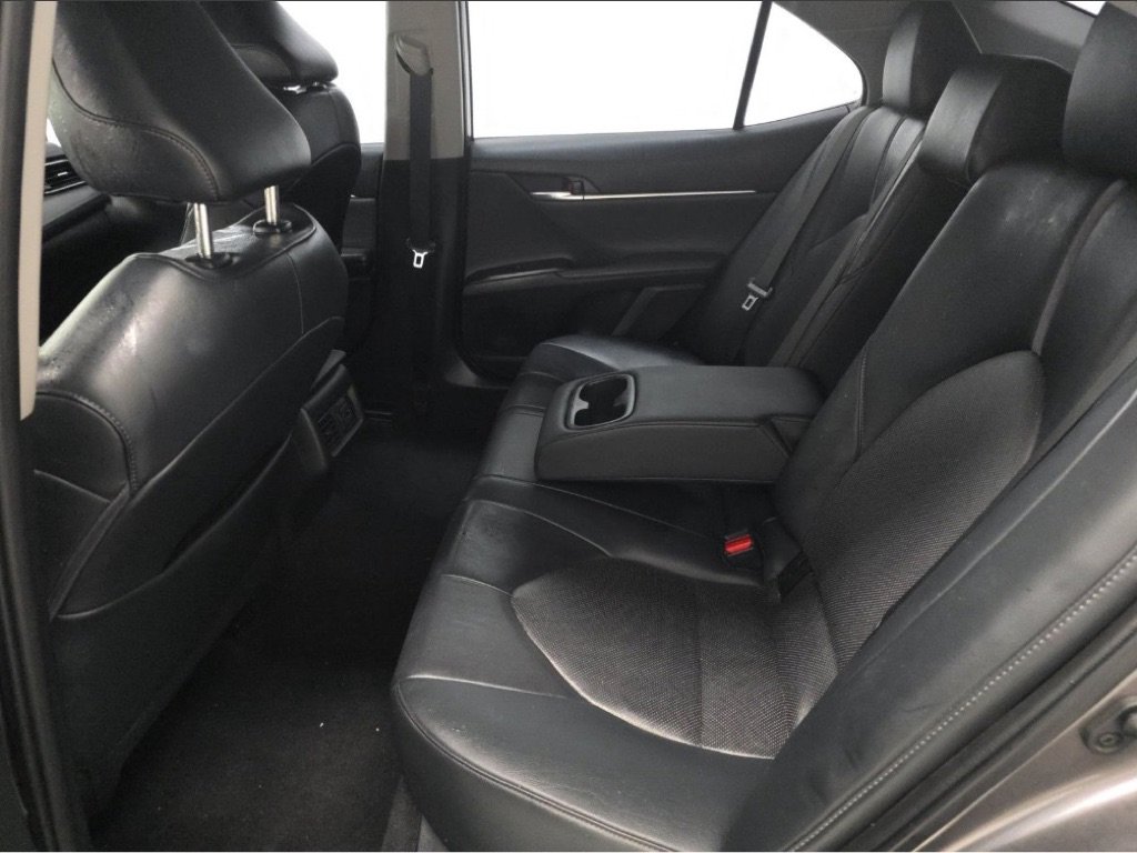 Used 2022 Toyota Camry XLE FWD image 4
