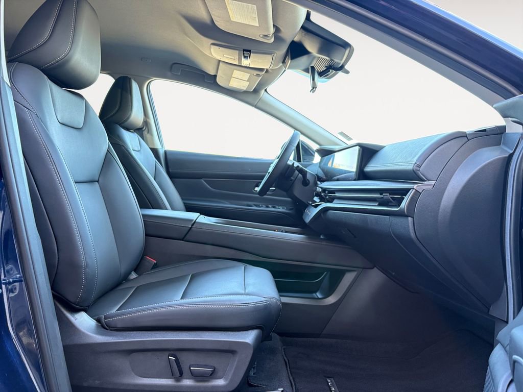 Used 2025 Nissan Murano SV image 15