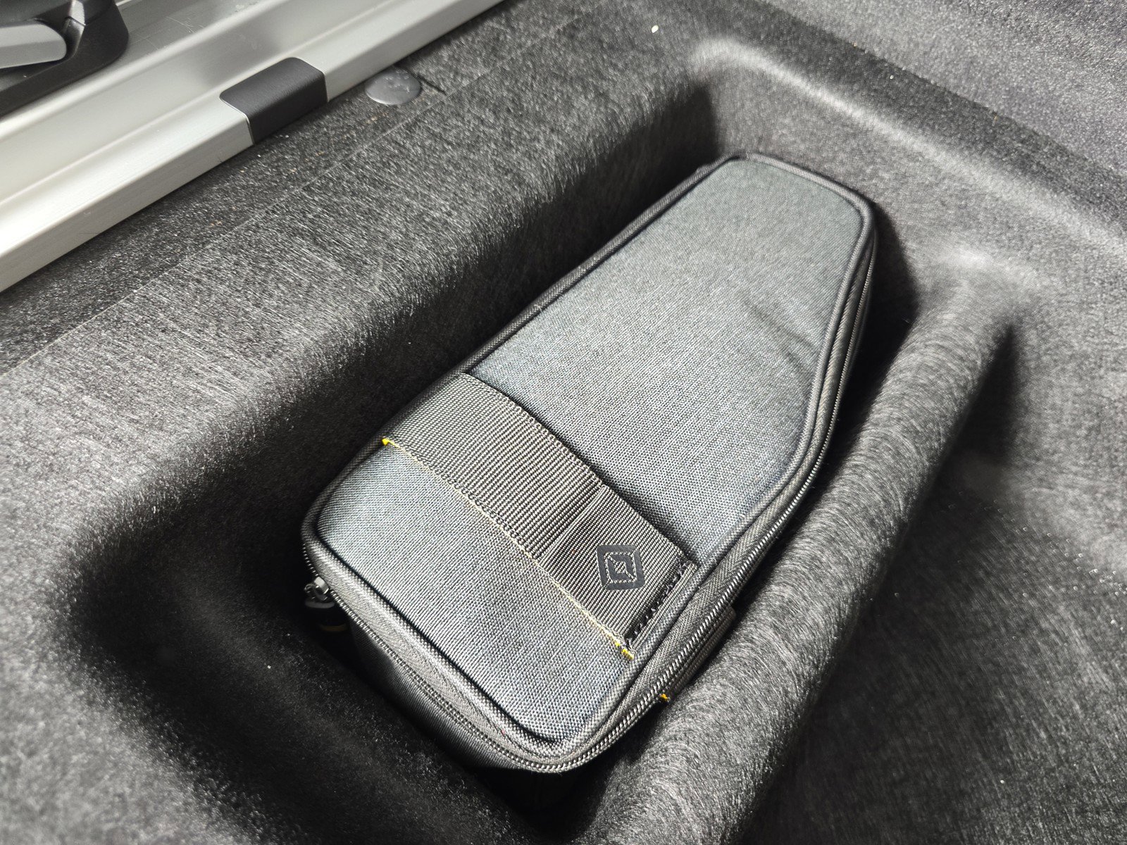 Used 2023 Rivian R1S Adventure image 34