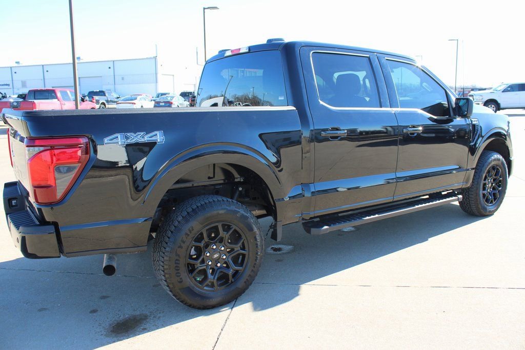 Used 2024 Ford F150 XLT w/ XLT Black Appearance Package image 5