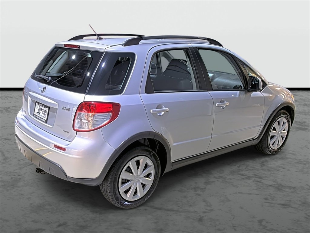 Used 2011 Suzuki SX4 AWD Hatchback image 4