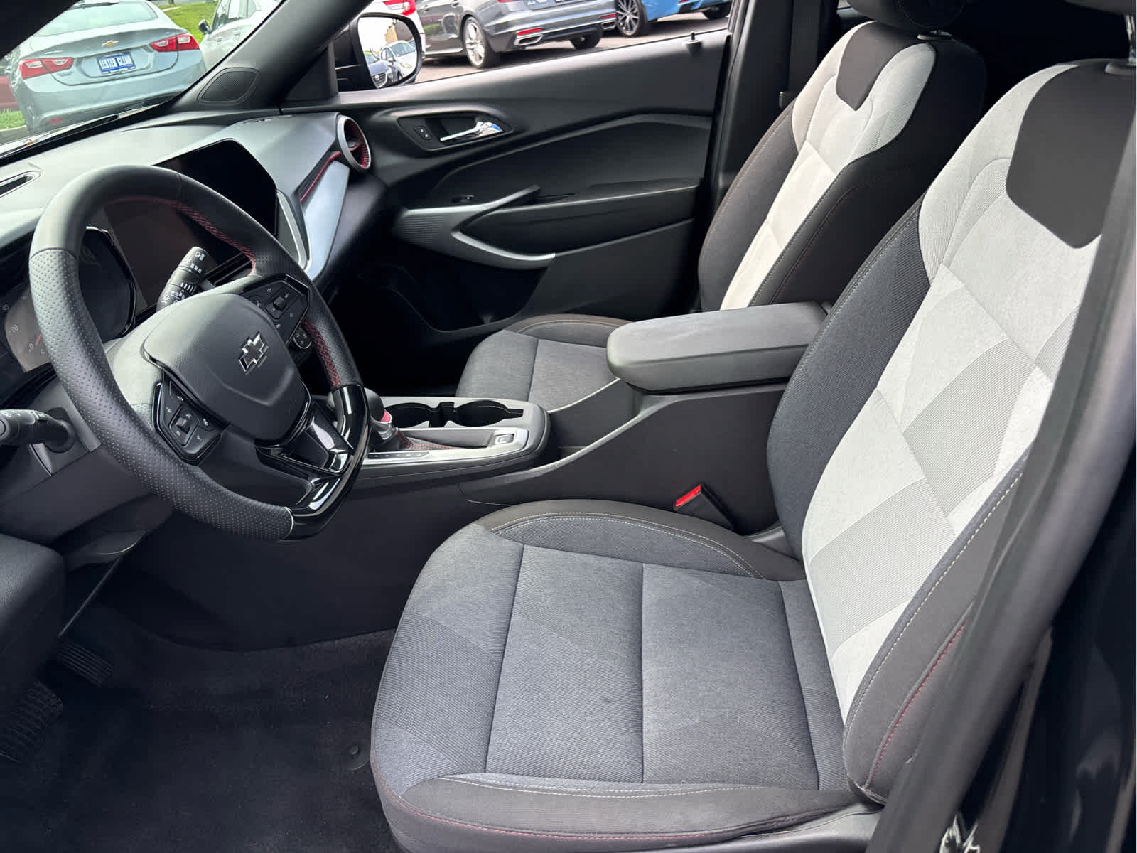 Certified 2024 Chevrolet Trax RS w/ Driver Confidence Package FWD image 9