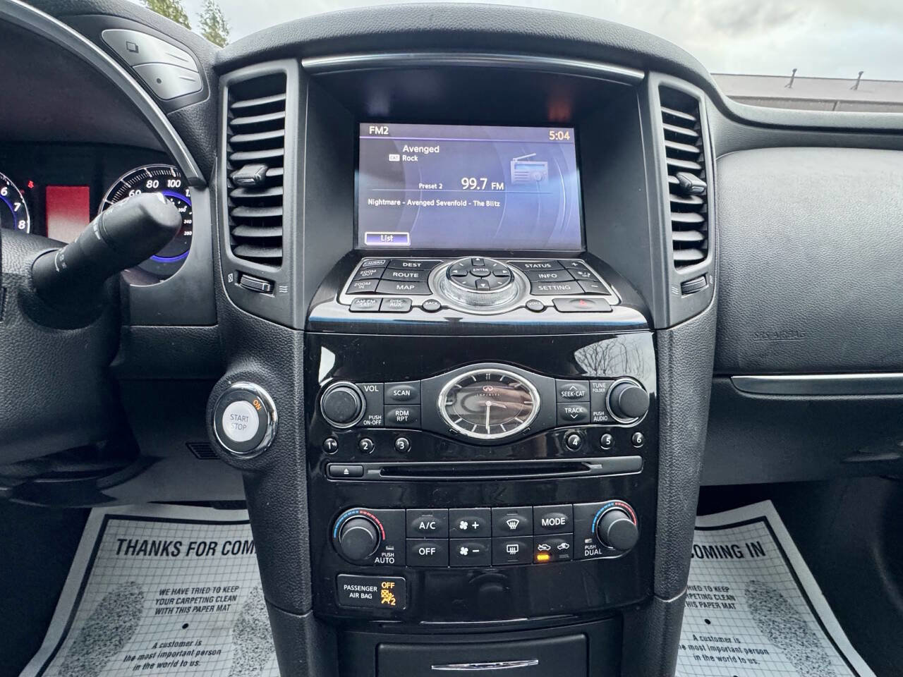 Used 2010 INFINITI FX35 AWD w/ Navigation Pkg image 25