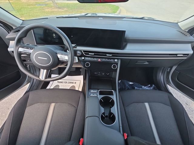 Used 2025 Hyundai Sonata SEL FWD image 10