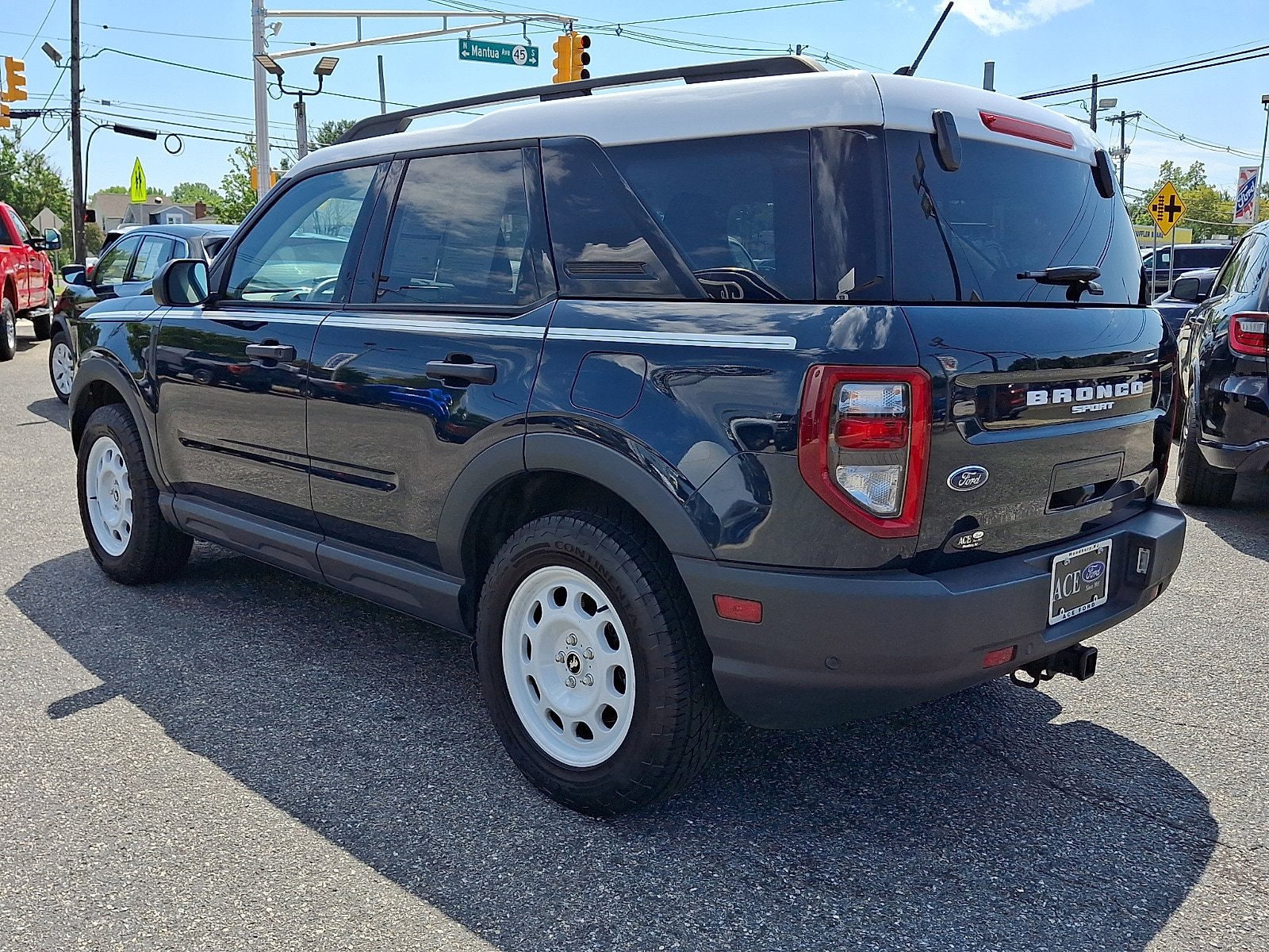 Certified 2023 Ford Bronco Sport Heritage w/ Heritage Convenience Package AWD/4WD image 4