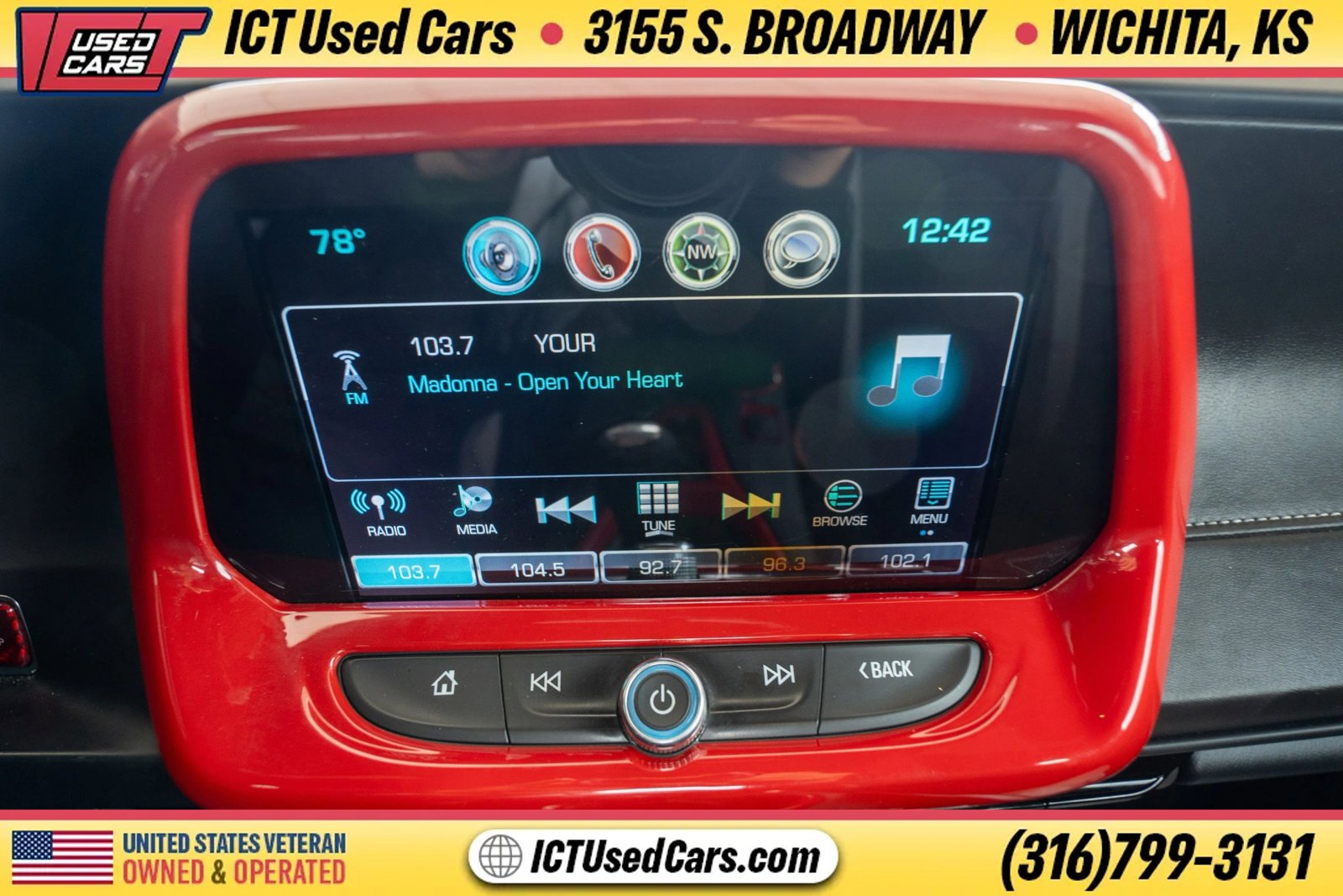 Used 2018 Chevrolet Camaro LS w/ Technology Package RWD image 15