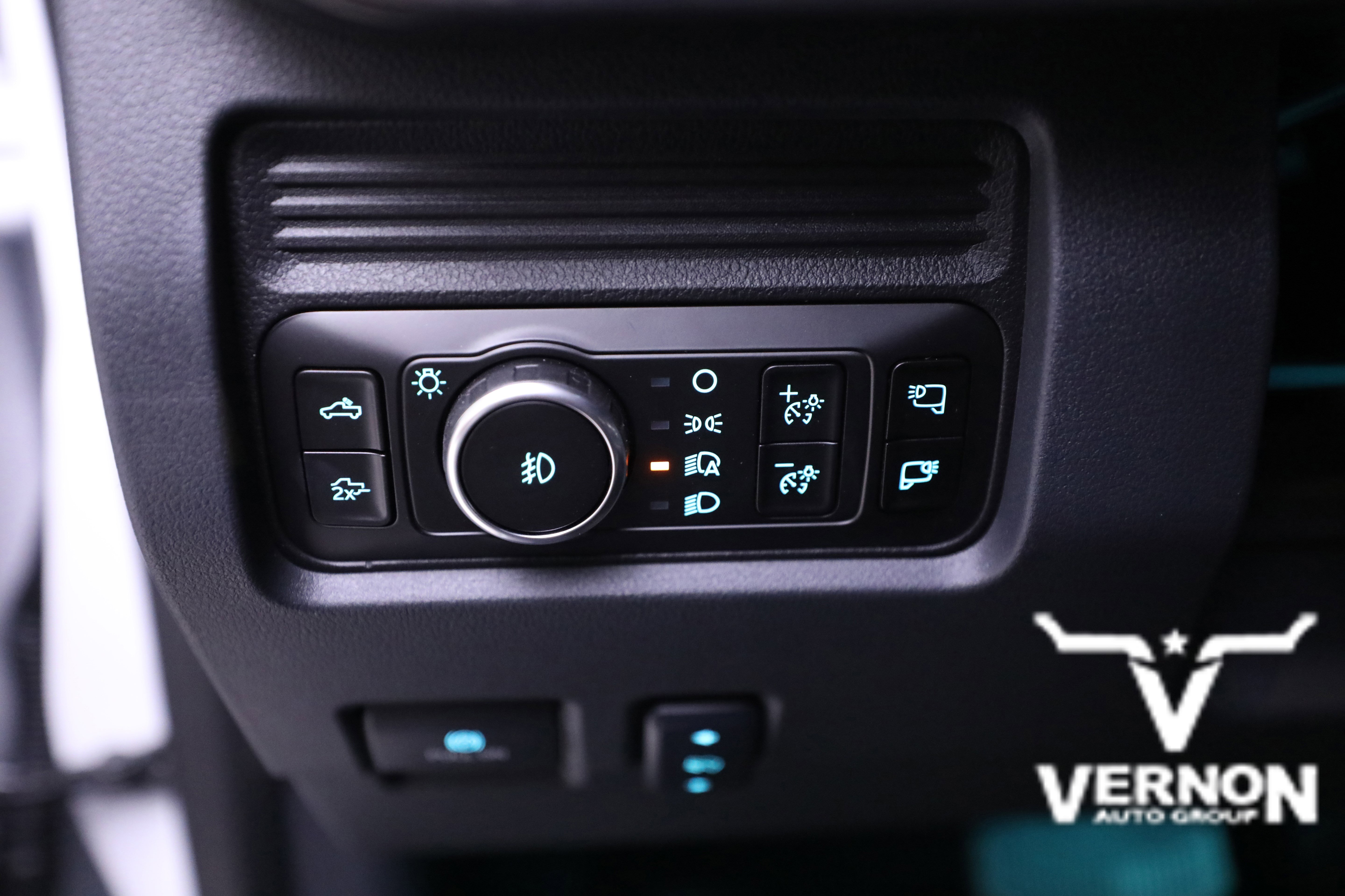 New 2026 Ford F350 Lariat w/ Chrome Package image 16