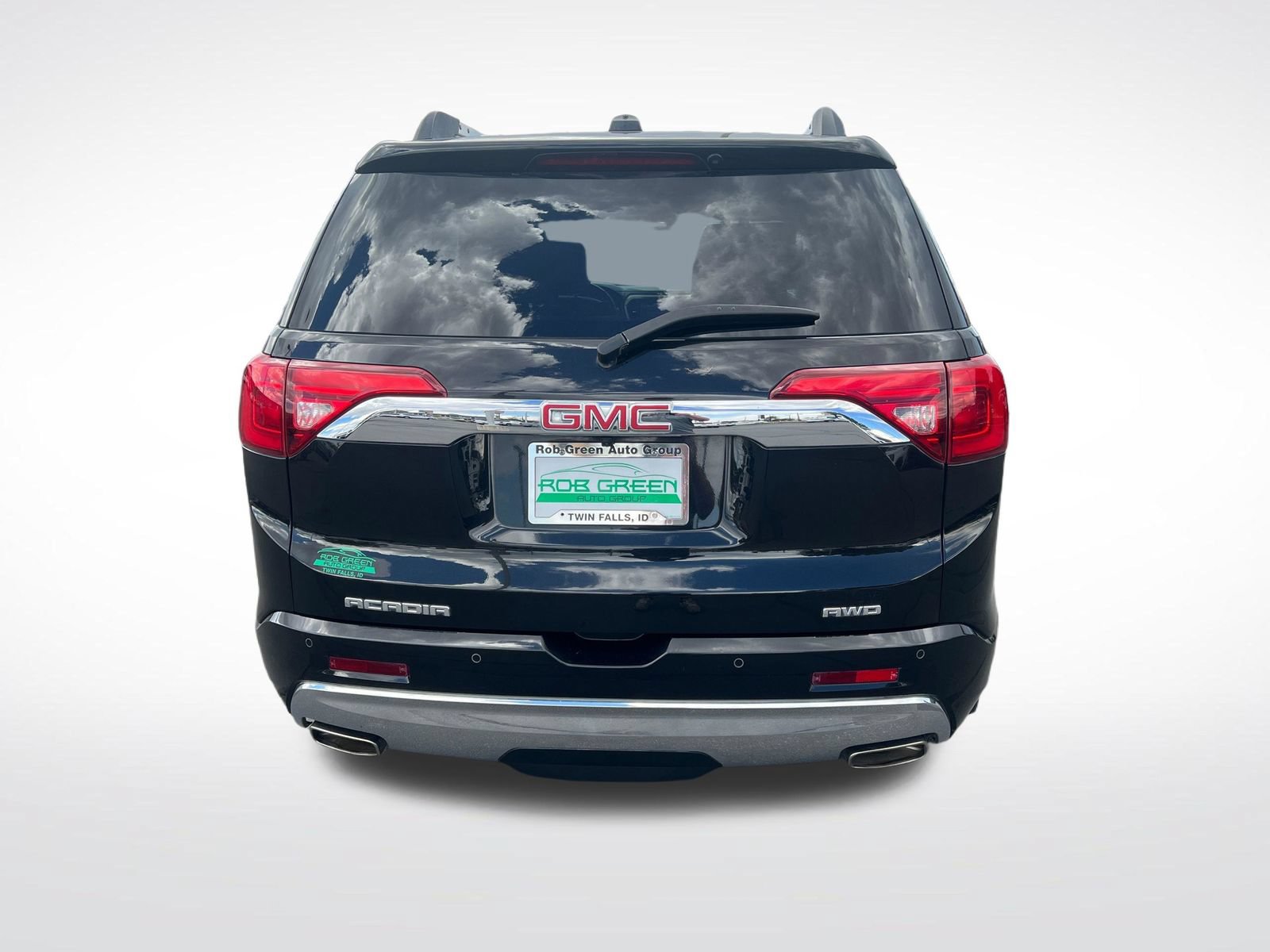Used 2017 GMC Acadia Denali w/ Technology Package AWD/4WD image 4