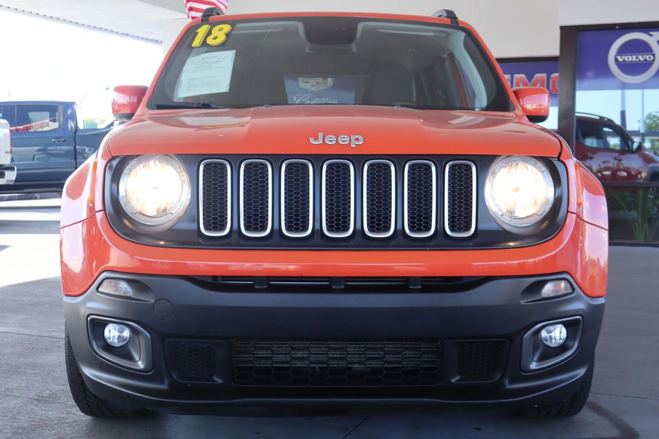 Used 2018 Jeep Renegade Latitude w/ Popular Equipment Group FWD image 11