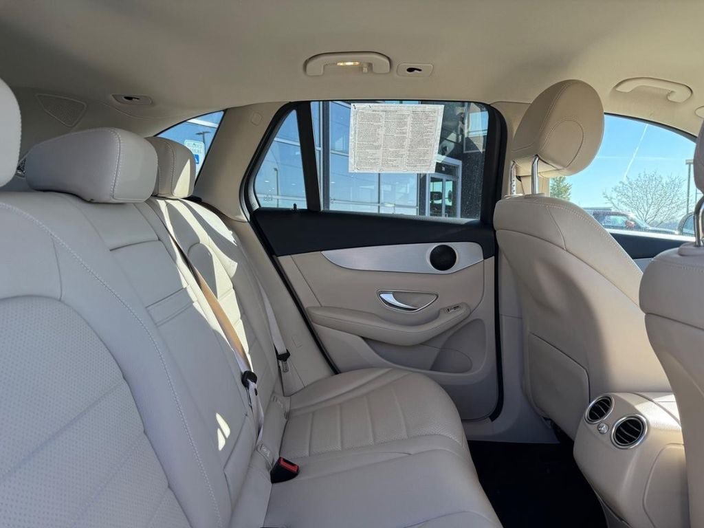 Used 2022 Mercedes-Benz GLC 300 4MATIC image 10