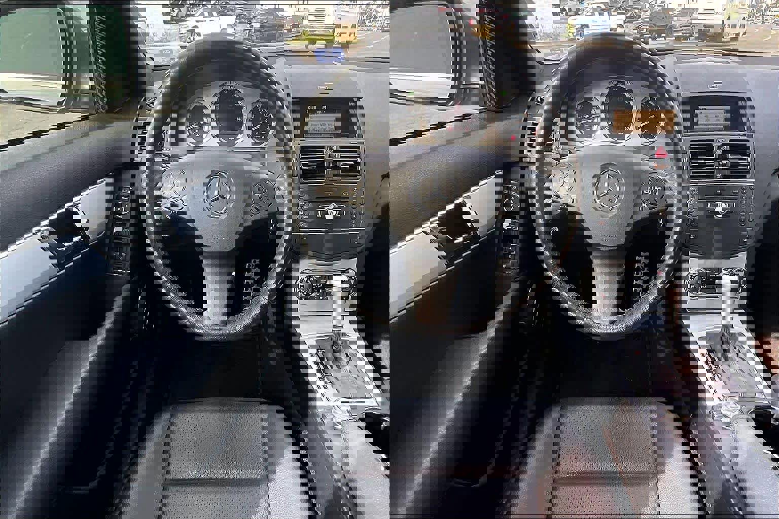 Used 2008 Mercedes-Benz C 300 Sport image 6