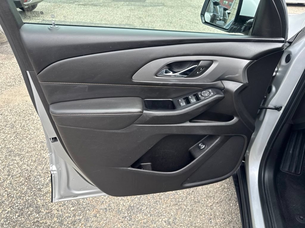 Used 2019 Chevrolet Traverse LT AWD/4WD image 12