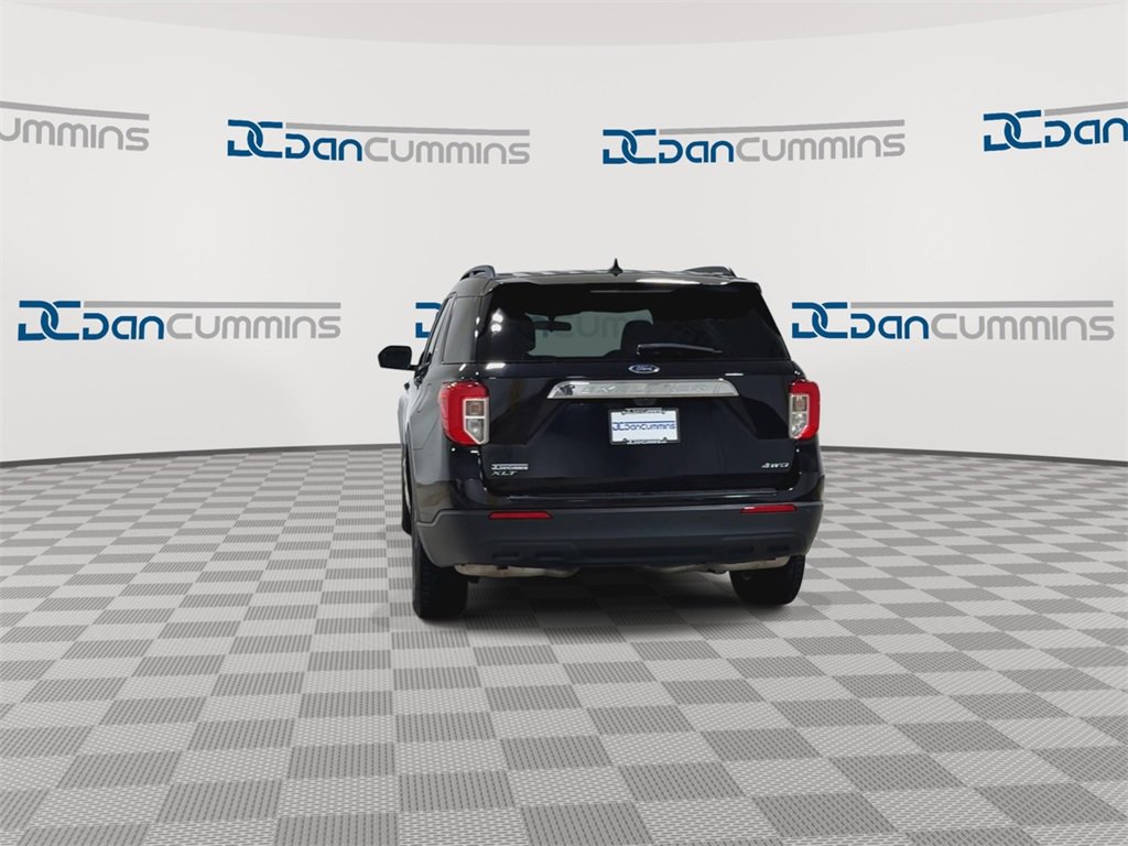 Used 2023 Ford Explorer XLT image 8