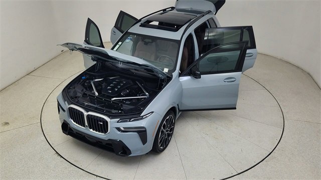 Used 2025 BMW X7 M60i image 88