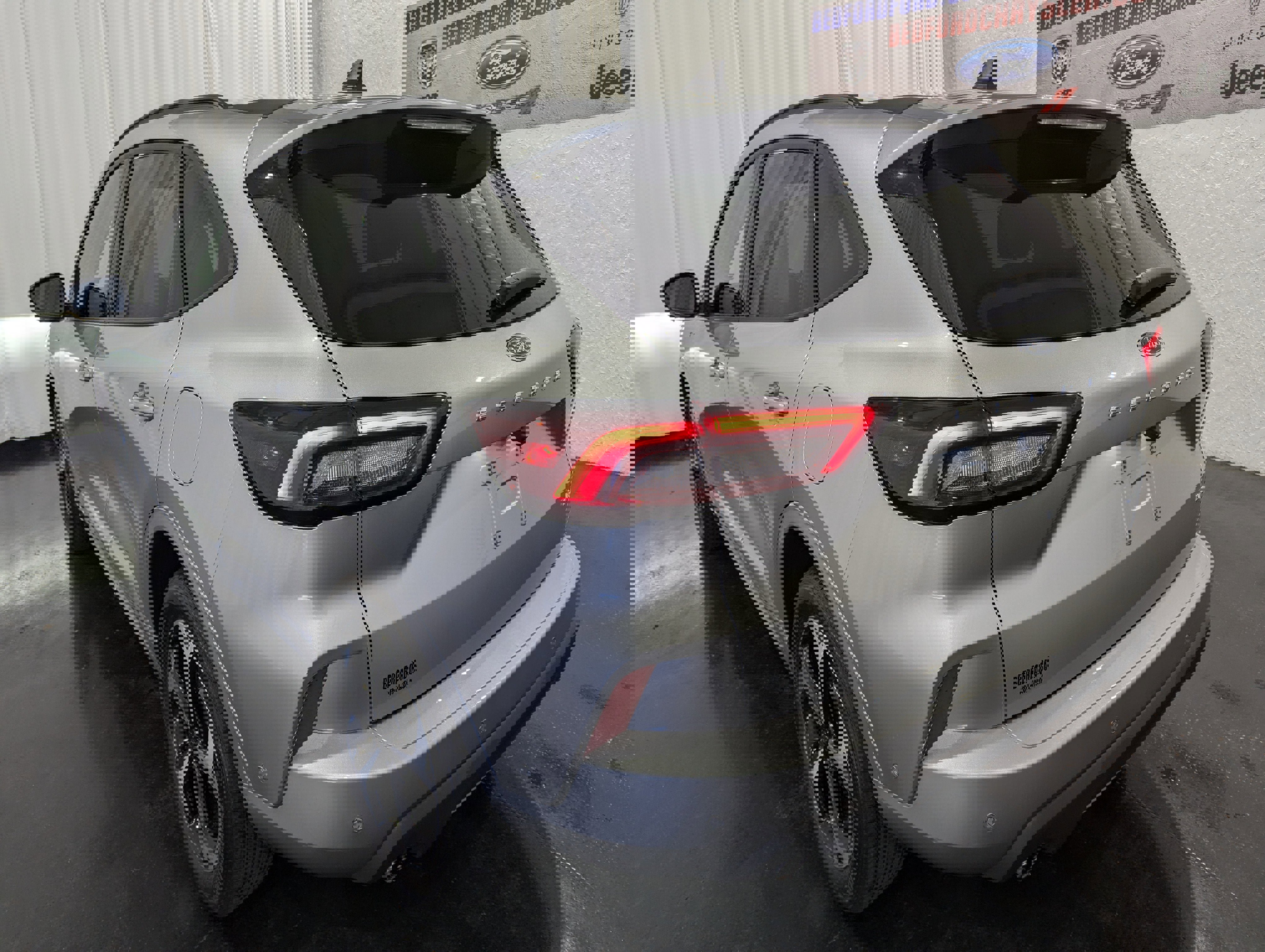 Used 2023 Ford Escape ST-Line Elite w/ Premium Technology Package image 7